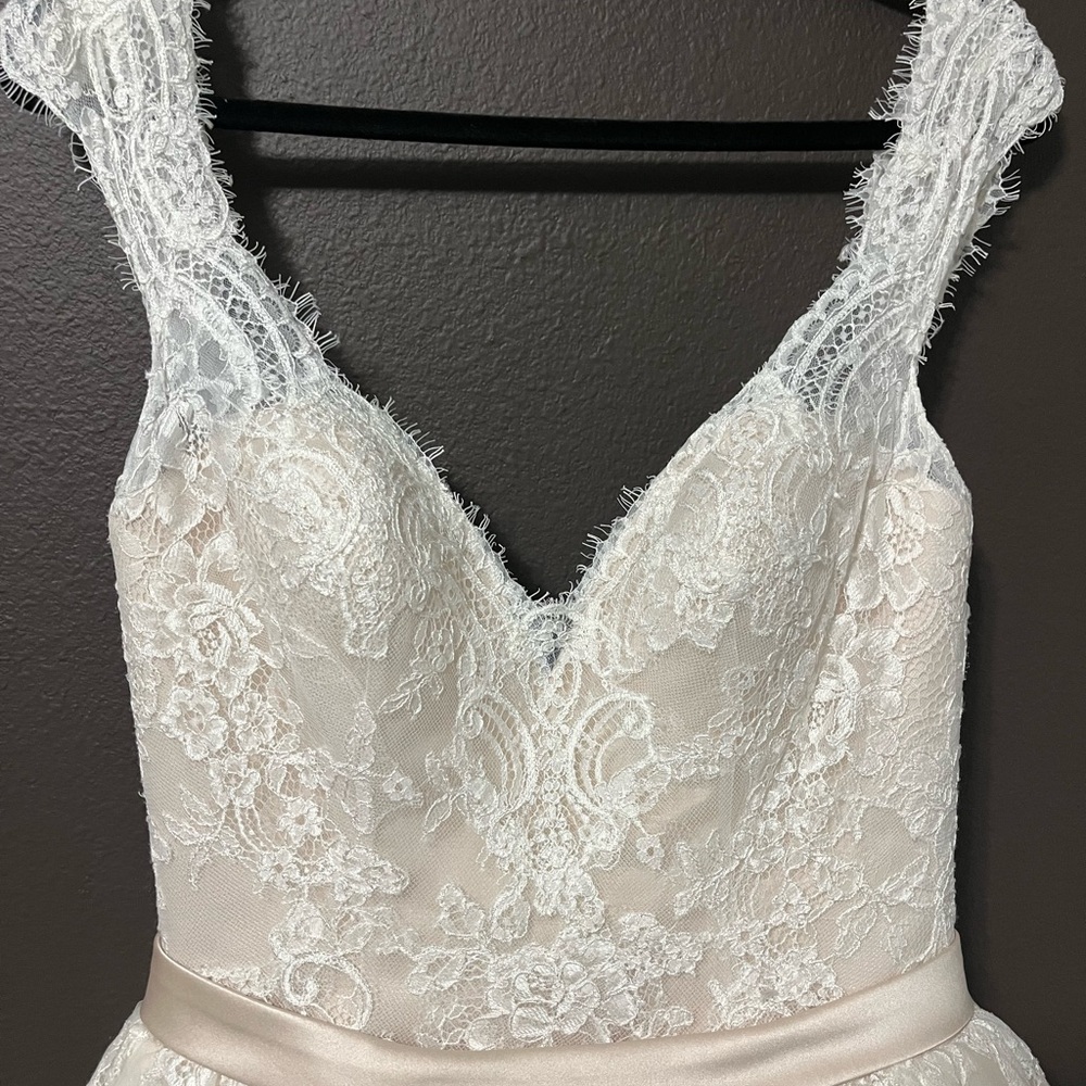 Beautiful Designer Lace Tulle Wedding Dress Sz 8/10 Corset Feminine Romantic - Picture 3 of 16